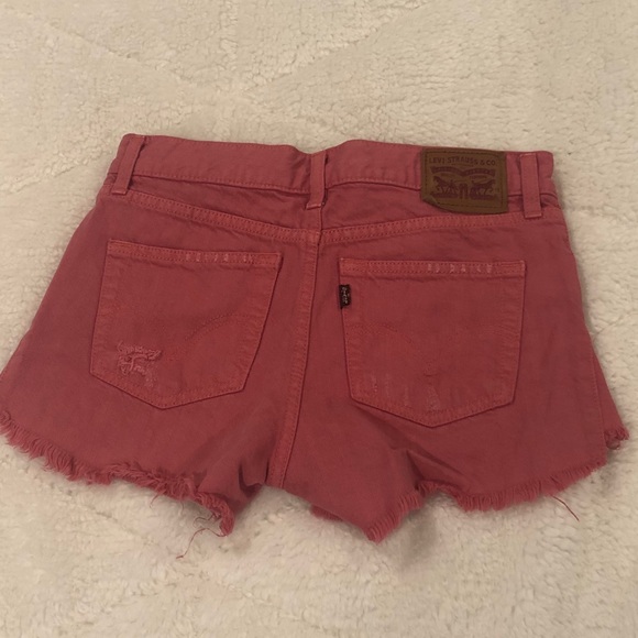 COPY - Levi shorts - Picture 2 of 2